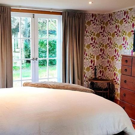 The Oaks- A Beautifully Appointed 1890S Villa Featherston エクステリア 写真