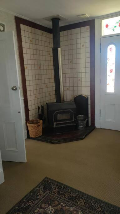 The Oaks- A Beautifully Appointed 1890S Villa Featherston エクステリア 写真