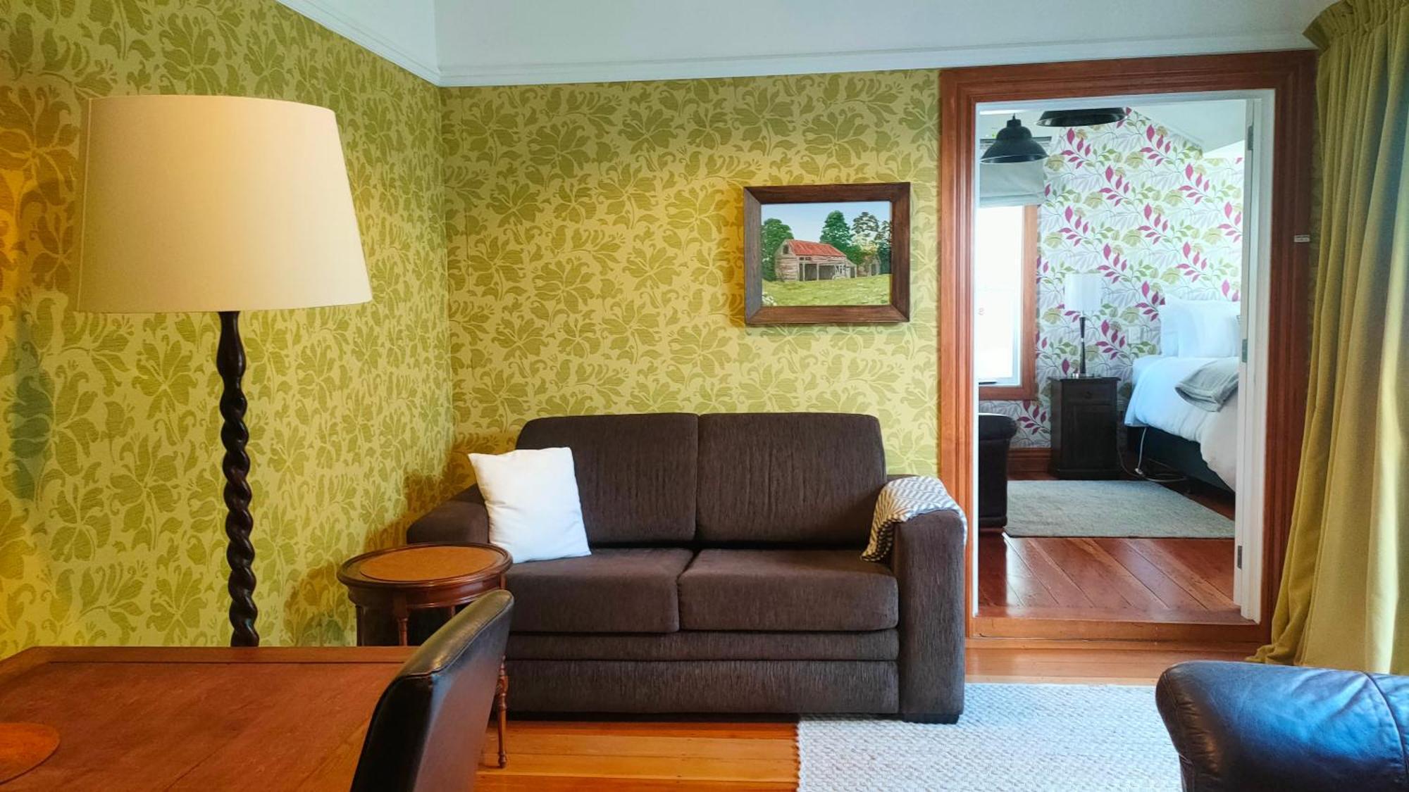 The Oaks- A Beautifully Appointed 1890S Villa Featherston エクステリア 写真